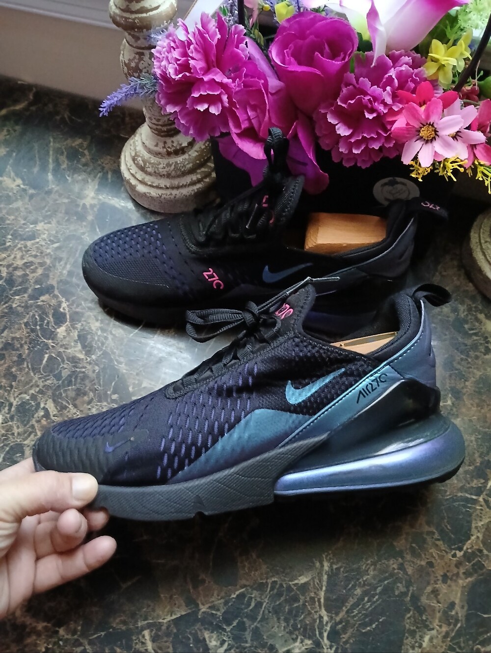 Nike Air Max 270 Streetwear/Lifestyle Athletic Shoes Size 11 for Women - Picture 4 of 11